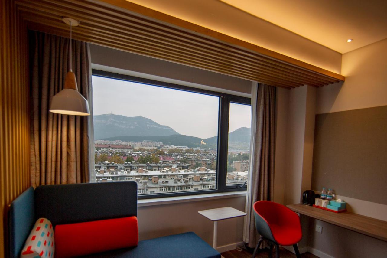 Holiday Inn Express Jinan Jingshi Road, An Ihg Hotel Dış mekan fotoğraf