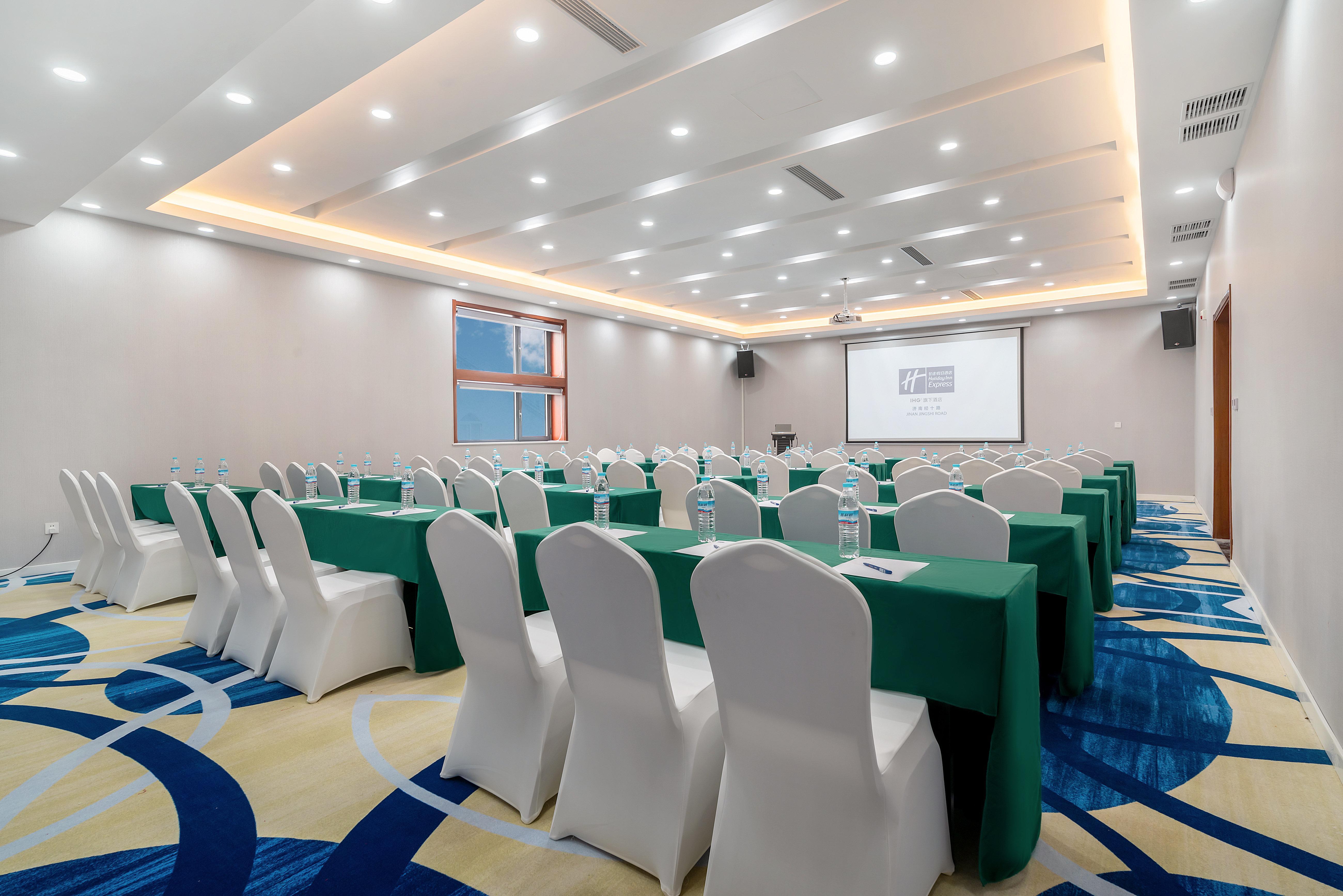 Holiday Inn Express Jinan Jingshi Road, An Ihg Hotel Dış mekan fotoğraf