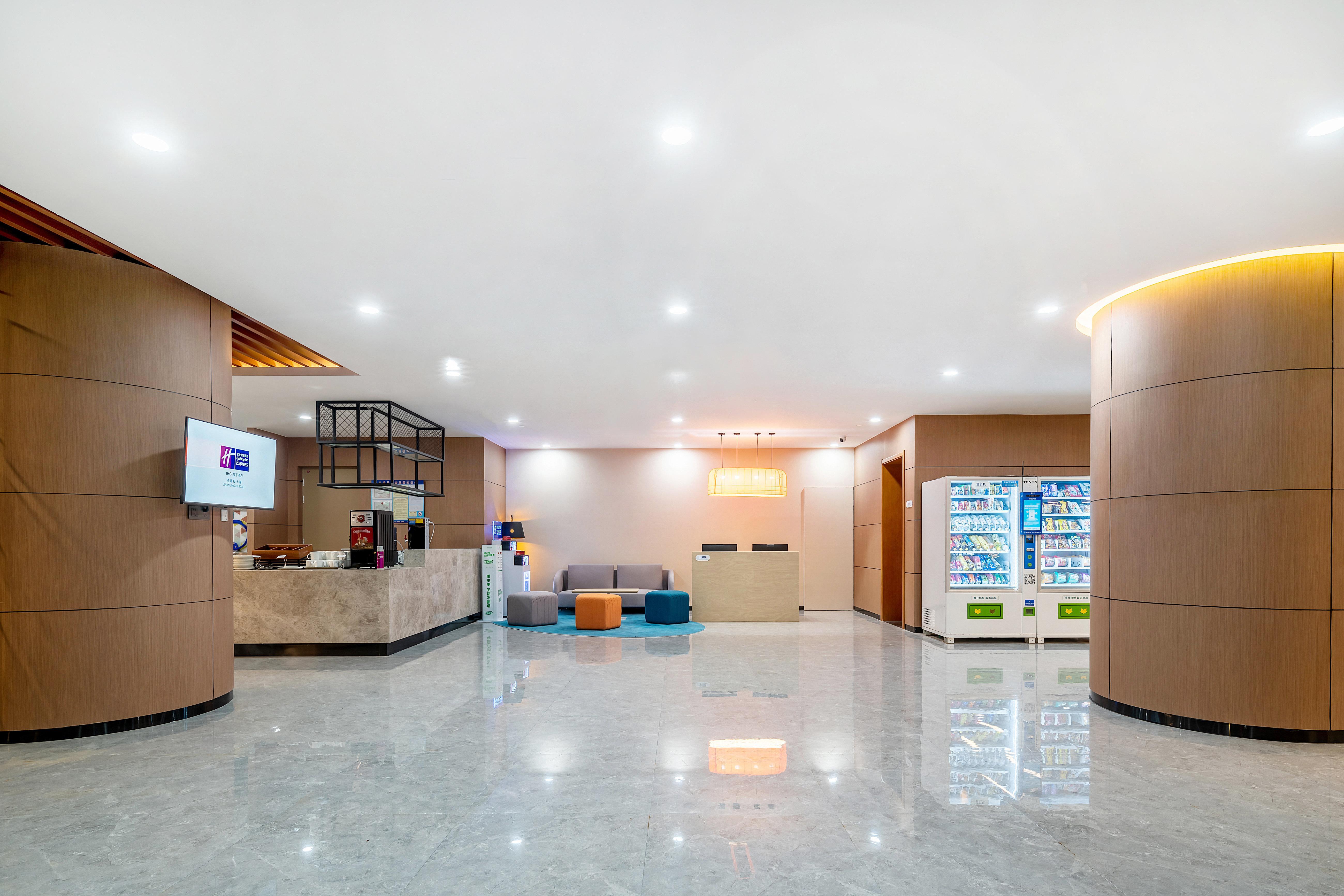 Holiday Inn Express Jinan Jingshi Road, An Ihg Hotel Dış mekan fotoğraf