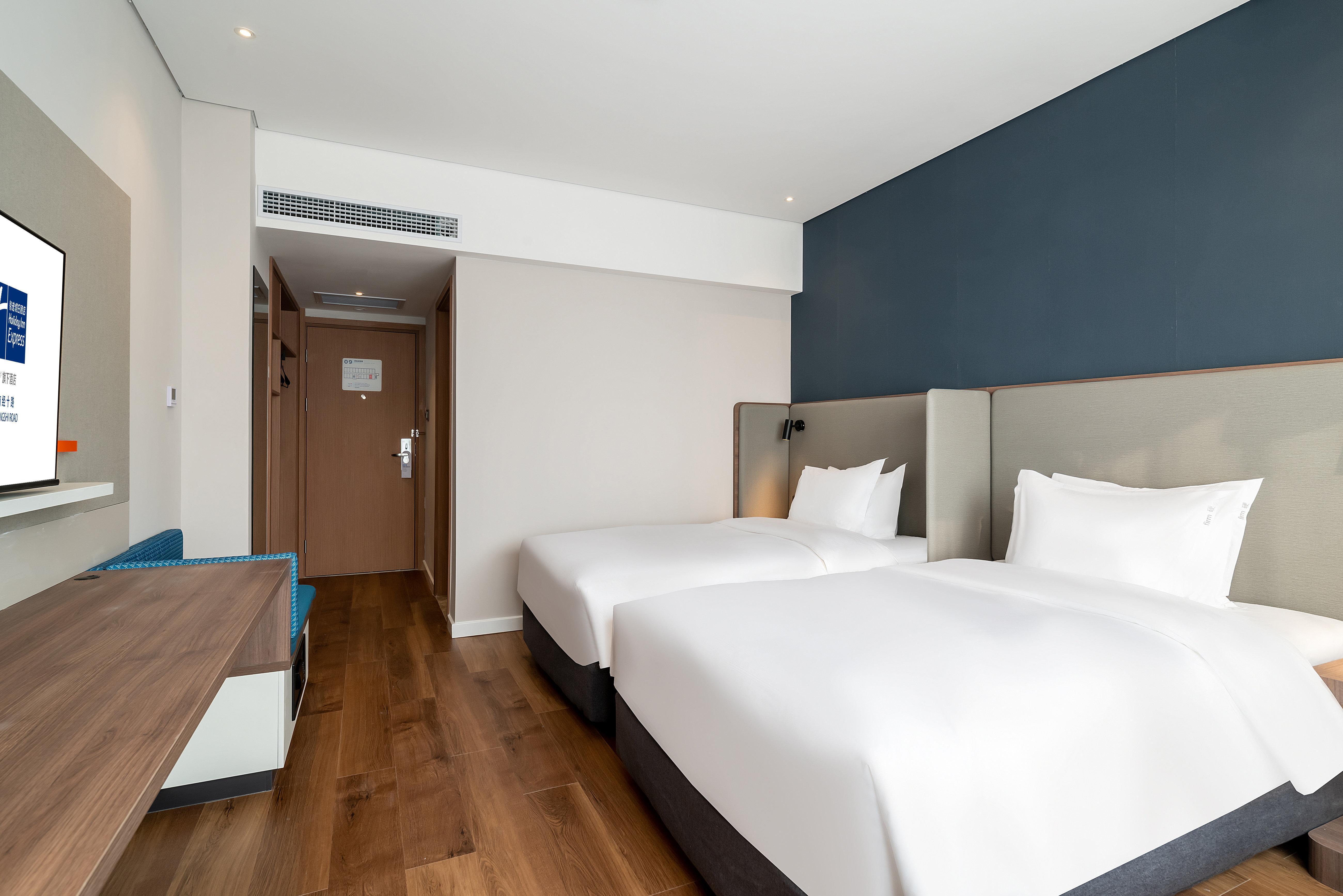 Holiday Inn Express Jinan Jingshi Road, An Ihg Hotel Dış mekan fotoğraf